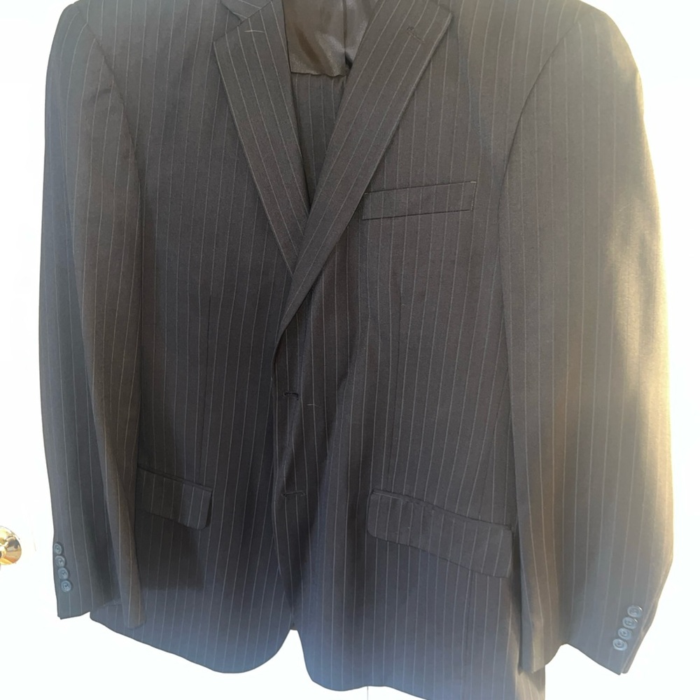 STAFFORD Men's Chocolate Pinstripe 2 Piece Suit 44 Jacket and 34/34 pants